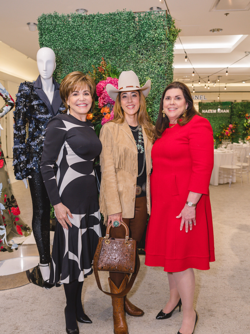 Naeem Khan Neiman Marcus PA 2022 Hallie Vanderhider_Kristina Somerville_Lesha Elsenbrook
