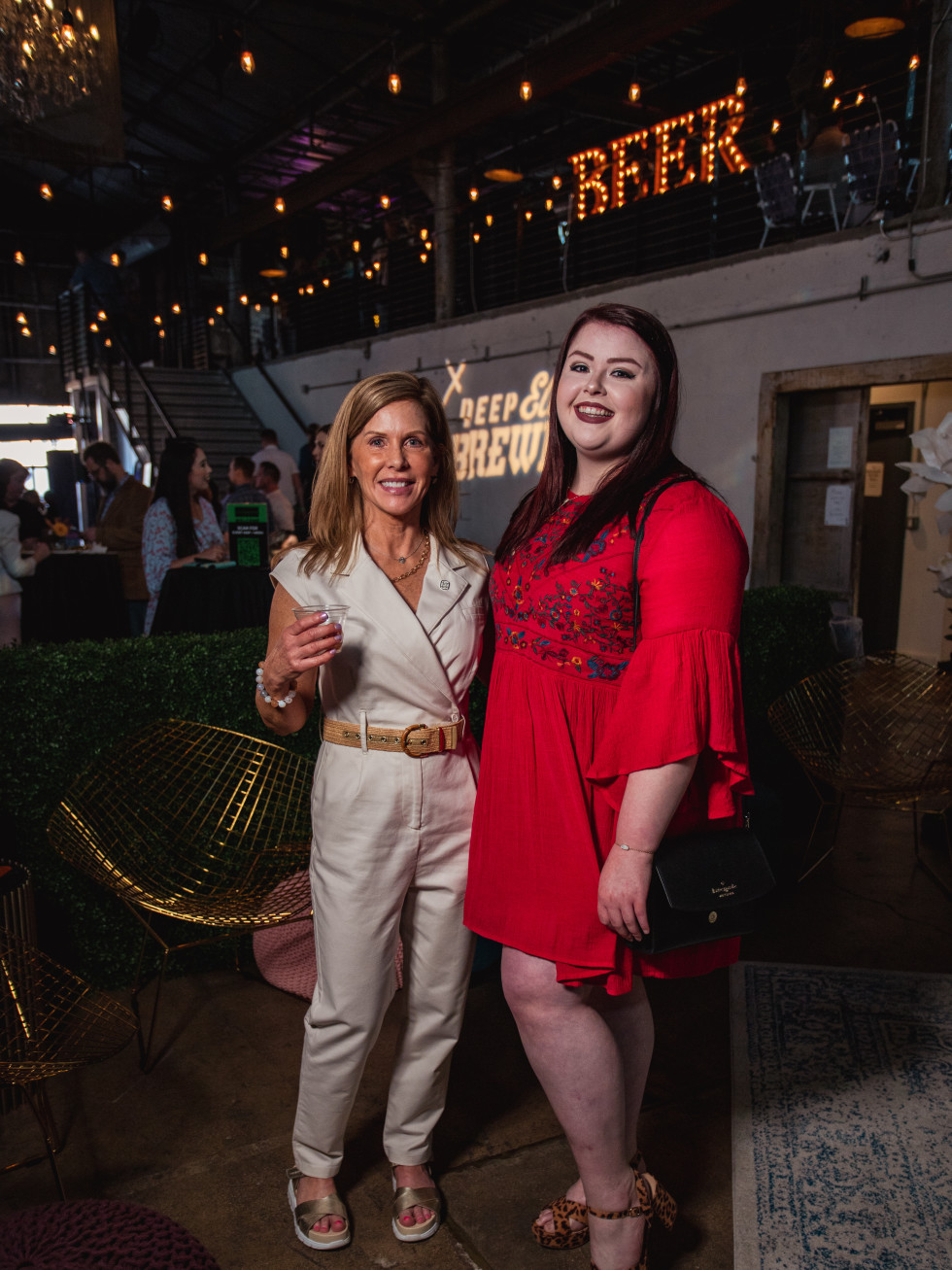 Margie Shynk, Sarah White