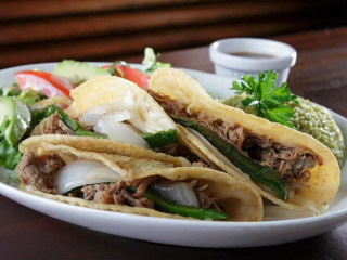 Taco diner