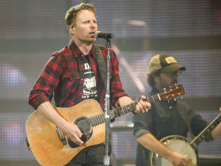 Dierks Bentley at Houston Rodeo 2017