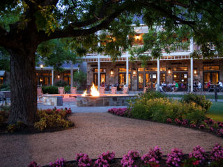 Hyatt Regency Lost Pines Resort & Spa