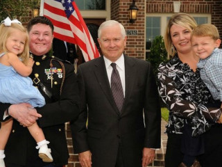 Captain Dan Moran, USMC (Ret) / Dr. Robert Gates, 22nd Secretary of the Defense