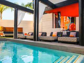 Houston, Hotel Pools, Hotel Derek, July 2015