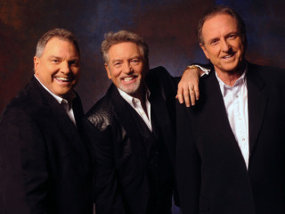 Larry Gatlin & the Gatlin Brothers