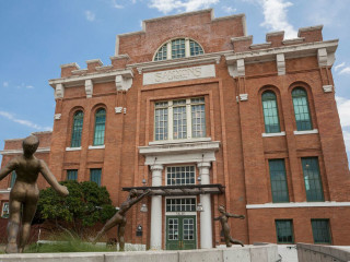 Sammons Center for the Arts