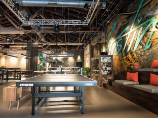 Spin ATX ping pong bar