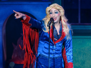 ZACH Theatre presents Hedwig and the Angry Inch