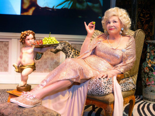 Renee Taylor