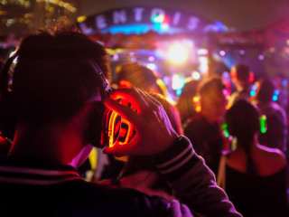 Wireless Headphone Party