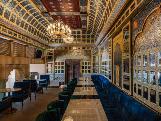 Musaafer Sheesh Mahal