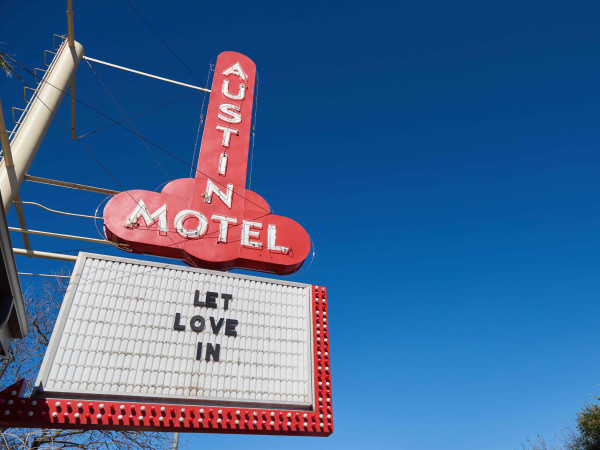Austin Motel 2017 sign