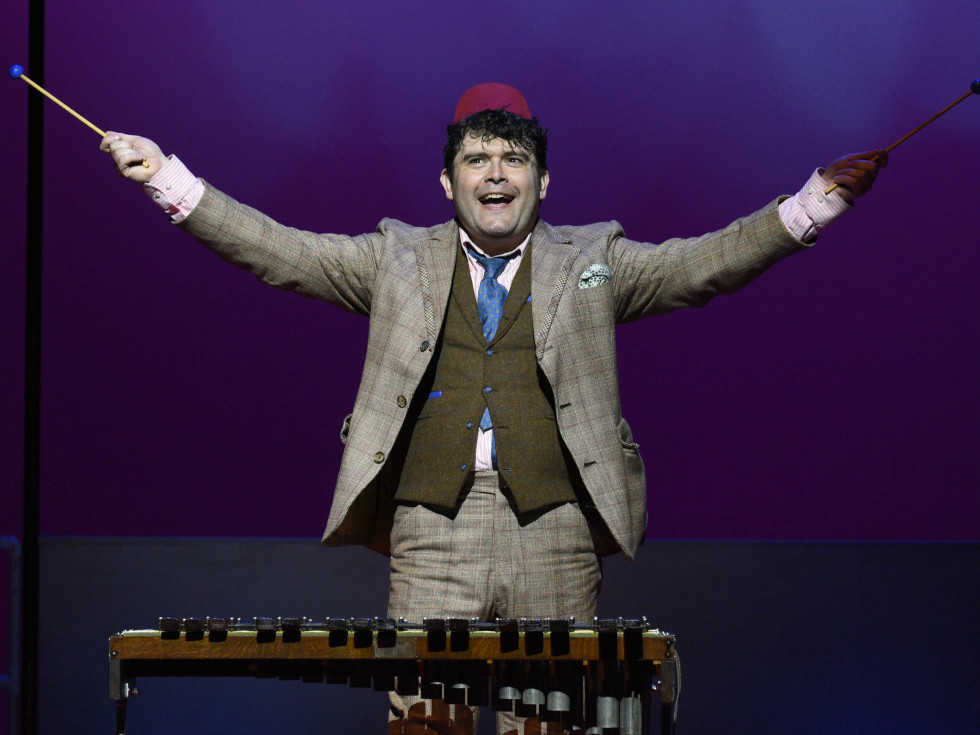 Brian Gonzales in One Man, Two Guvnors