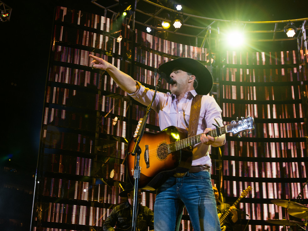 Aaron Watson at RodeoHouston opener 2017