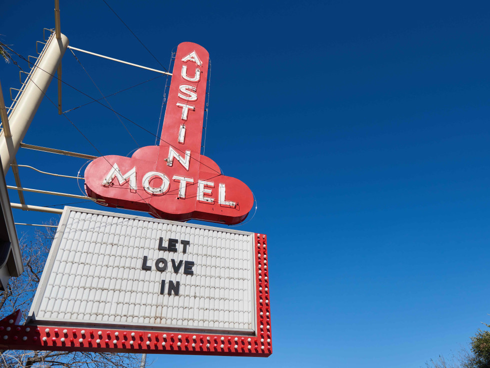 Austin Motel 2017 sign