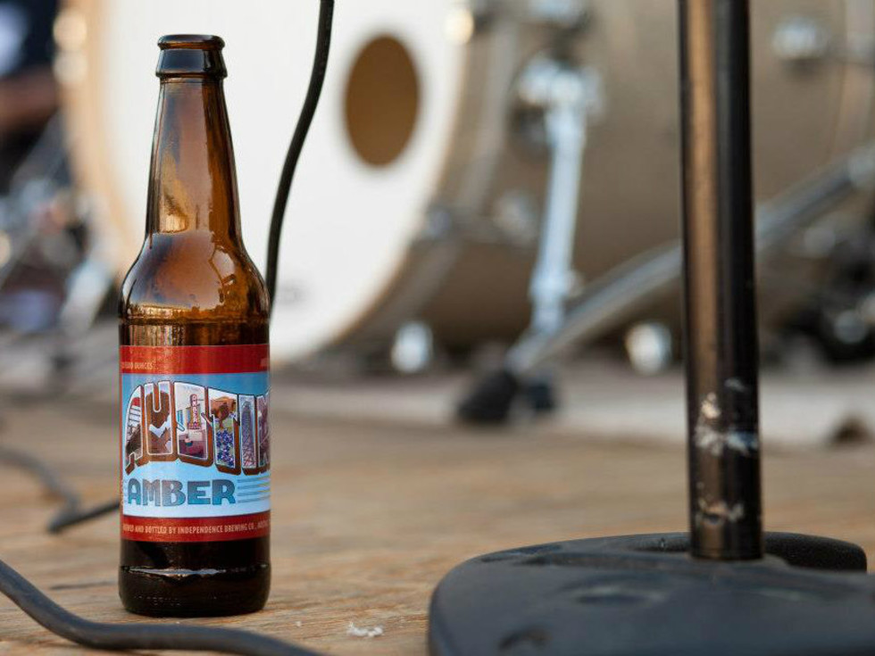 beer bottle of Independence Brewing Co. Austin Amber