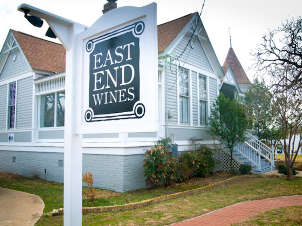 Austin Photo Set: News_Rob Moshein_not too hot to drink Champagne_August 2011_east end wines