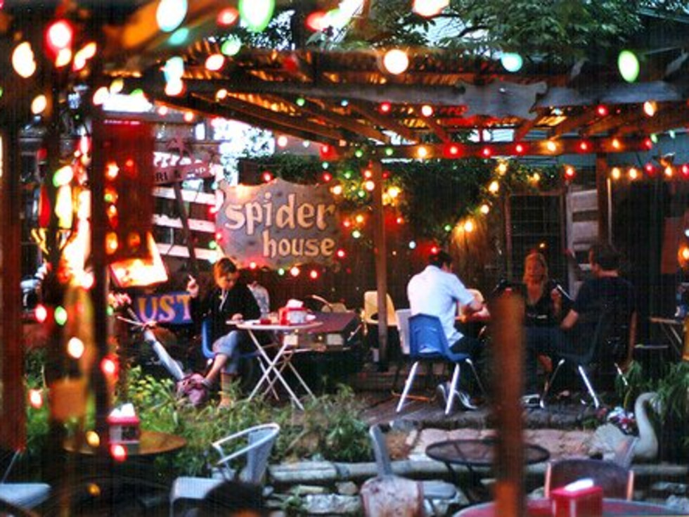 Austin Photo: Places_food_spider house interior
