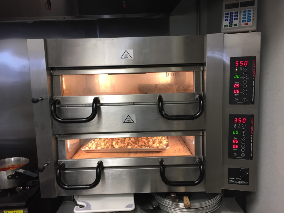 Pizaro's pizza oven