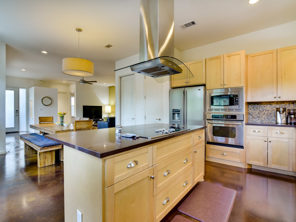 1513 3rd St. Austin house for sale kitchen