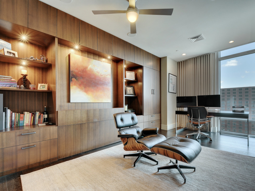 Austonian 33FF guest bedroom
