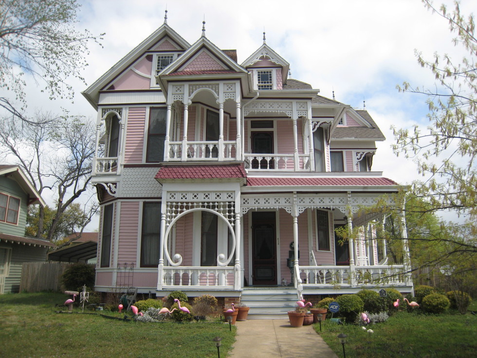 Gingerbread home in Waxahachie