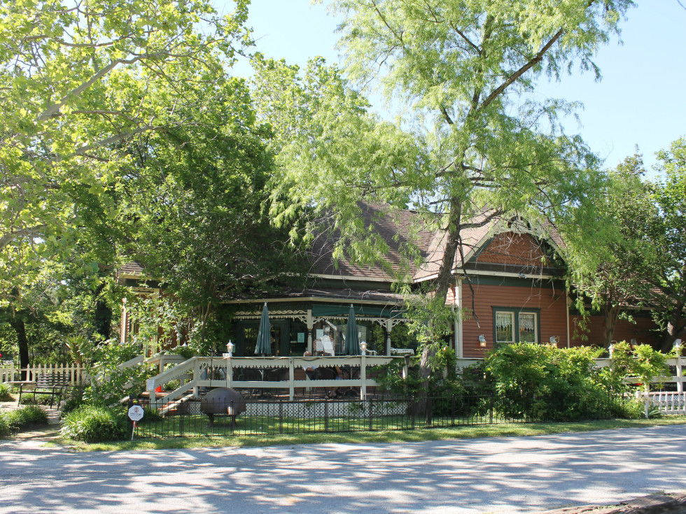 Catfish Plantation in Waxahachie