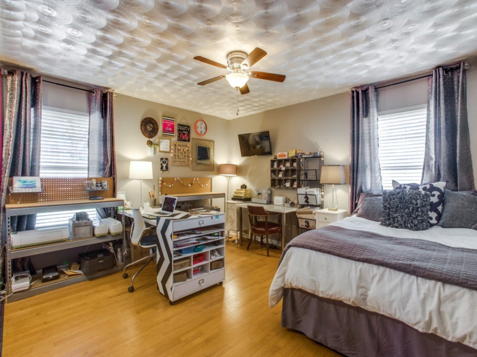 2421 Springhill Dr. master bedroom