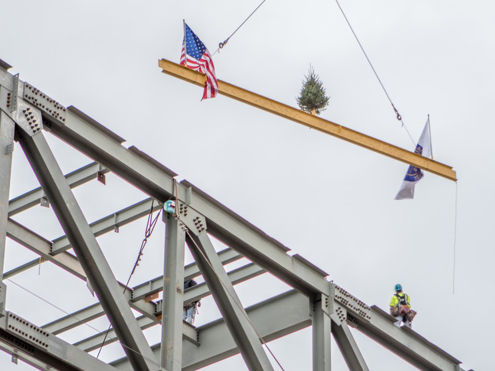 Smart Financial Centre in Sugar Land topping off