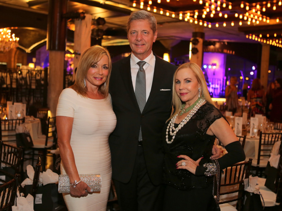 News, Shelby, Catwalk for a Cure, Nov. 2015, Wezy Dees, Bobby Dees, Carolyn Farb