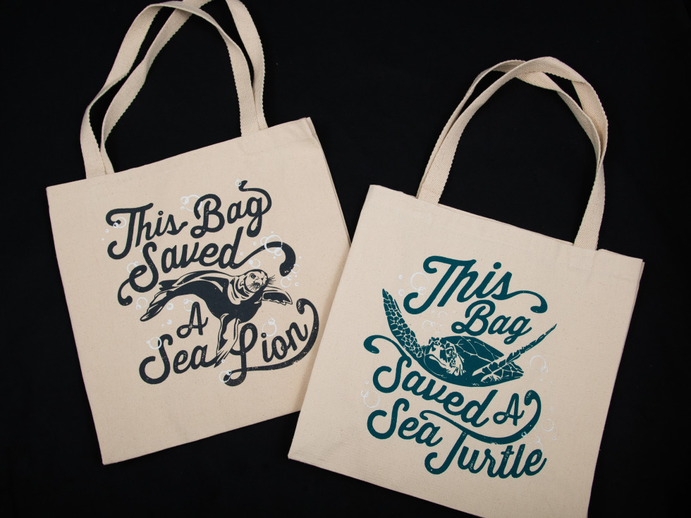 Houston Zoo bans plastic bags in campaign to protect wildlife