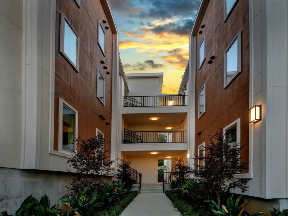 Dallas_#5- Greenwood Flats