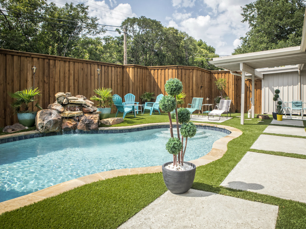 2339 Regent Drive