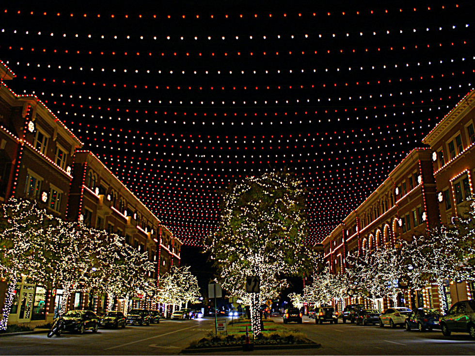 Most spectacular Christmas light displays around Dallas this year