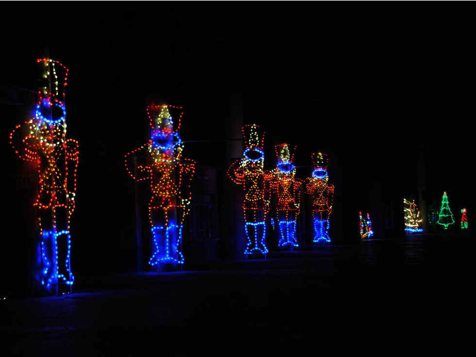 Spectacular holiday show lights up the track at Texas Motor Speedway
