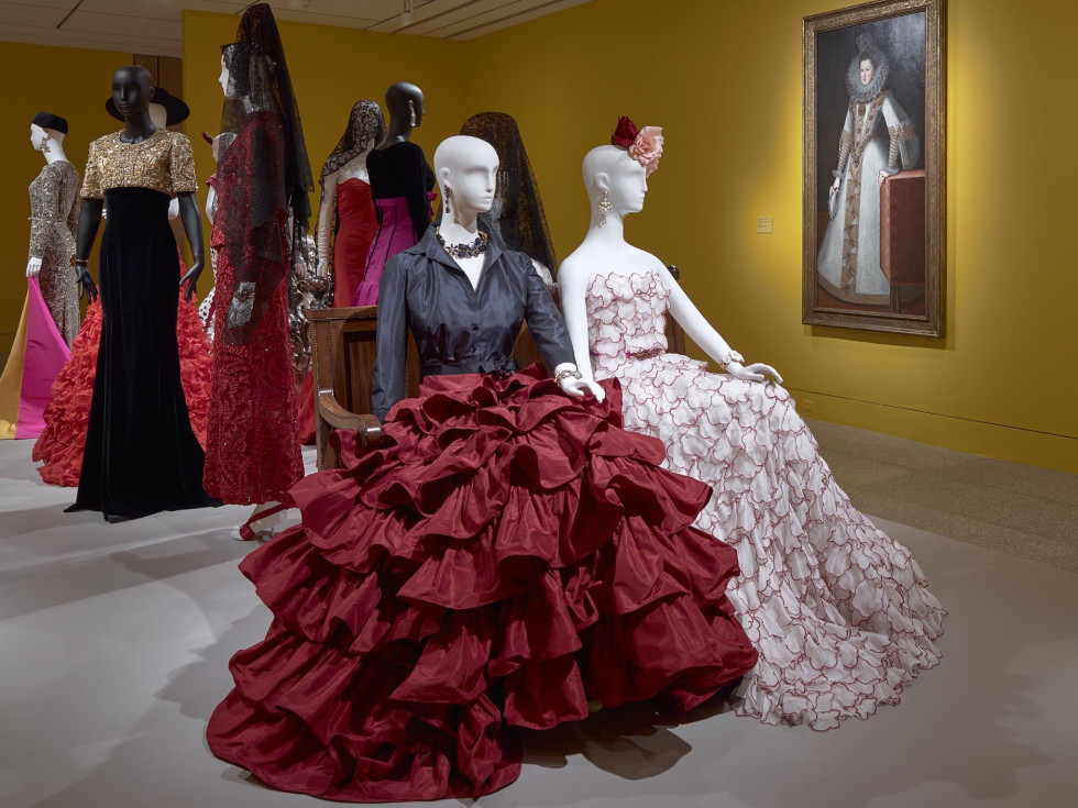 Local celebs top our favorite looks from the Oscar de la Renta exhibit ...