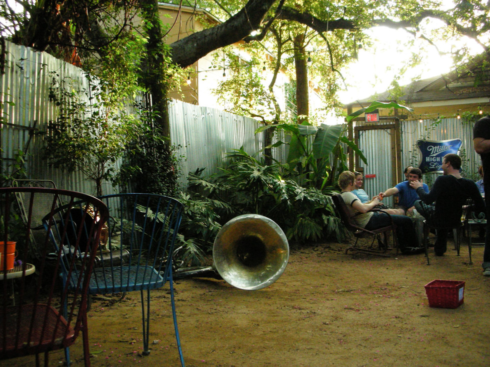 News_Caroline_best patios_Poison Girl