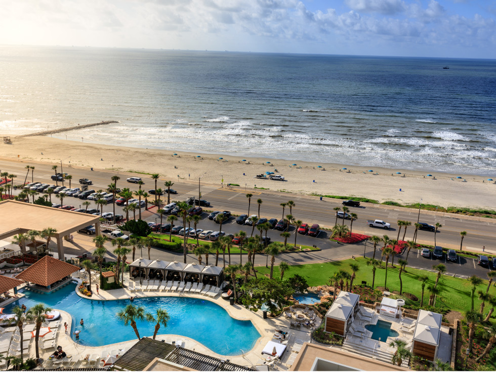 San Luis Resort pool and beach
