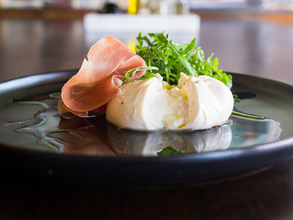 Mona Italian Food burrata with prosciutto