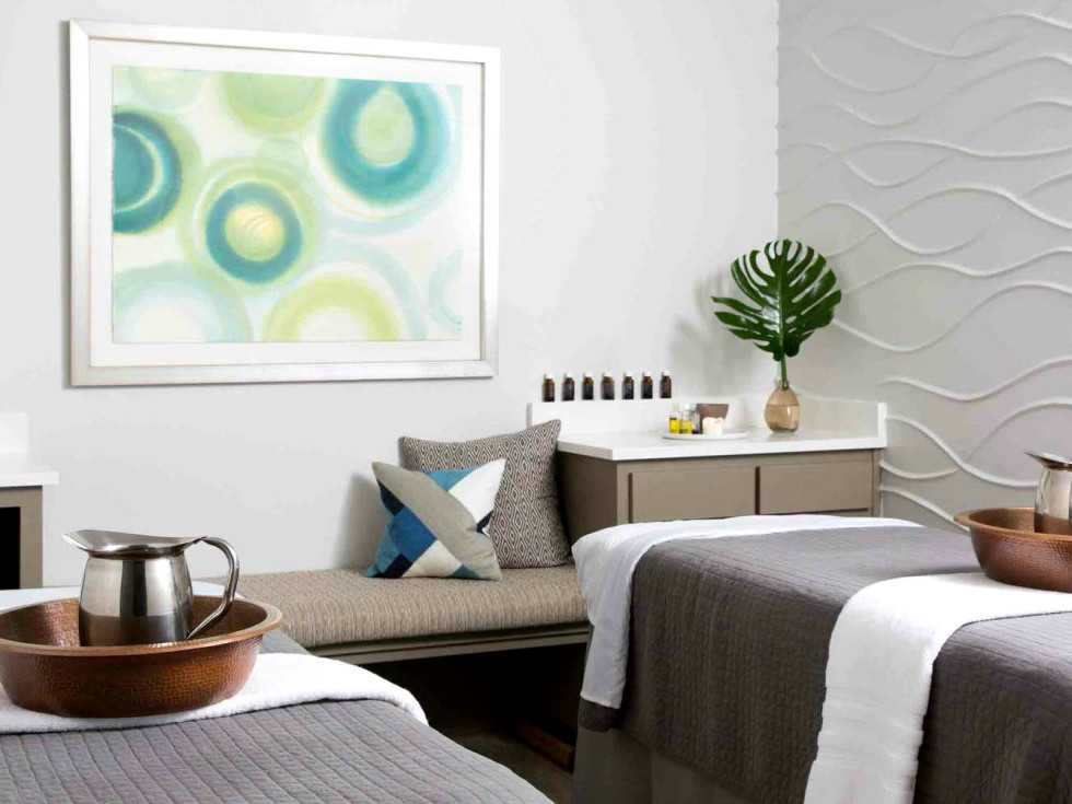 Hiatus Spa couples massage room