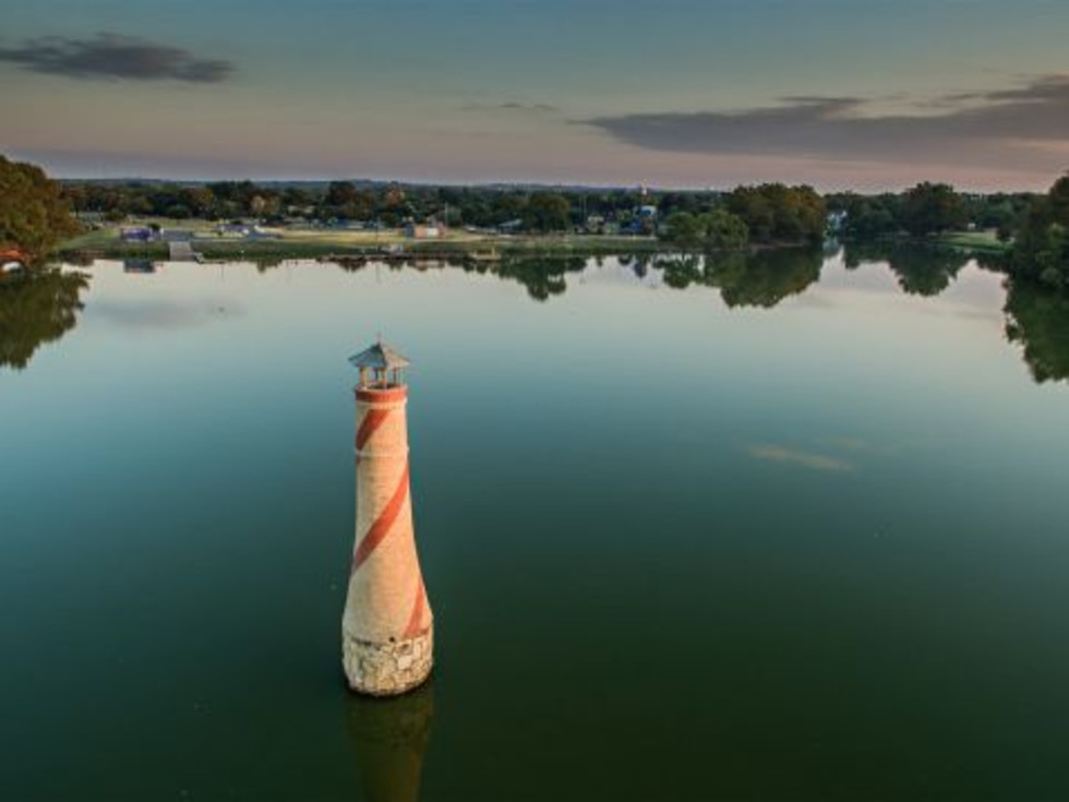 Woodlawn Lake Park of San Antonio