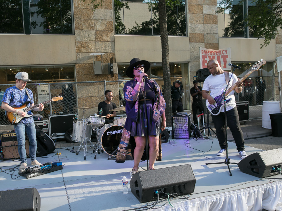 Tameca Jones 2nd Street White Linen