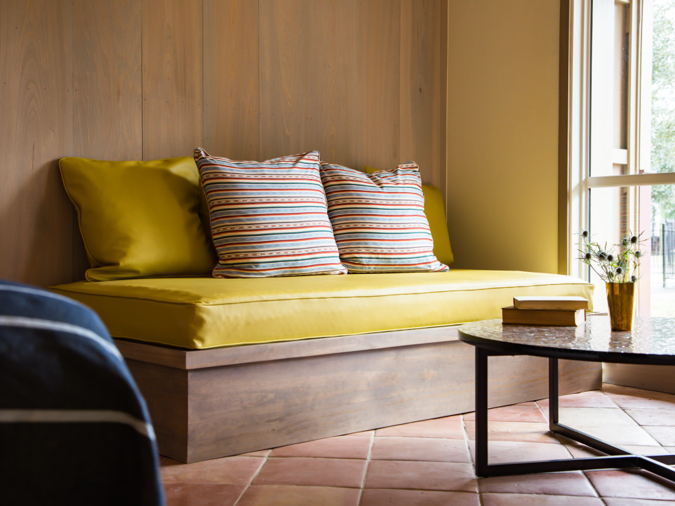 Stagecoach Inn Salado bench