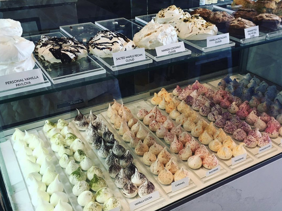 Fluff Meringue case
