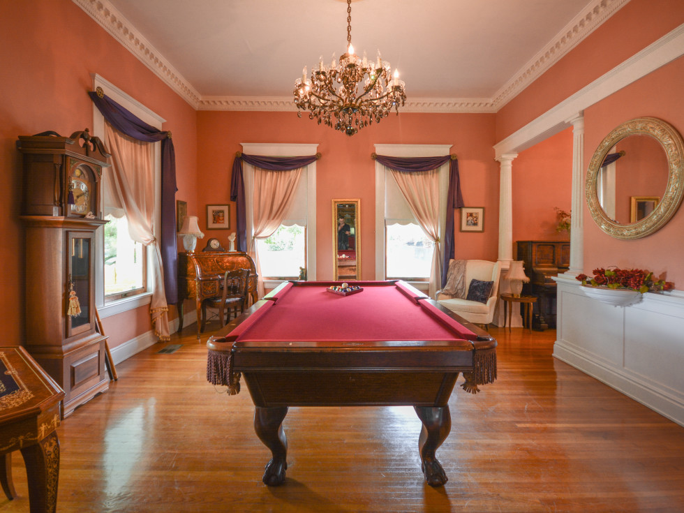 Taylor Mansion Estate and Crystal Ballroom