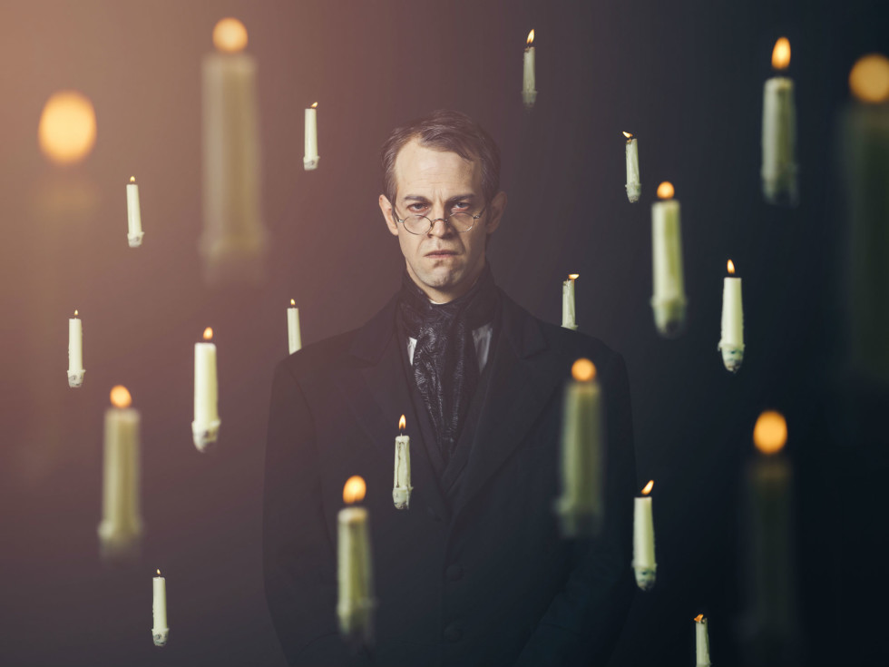 Dallas Theater Center presents A Christmas Carol