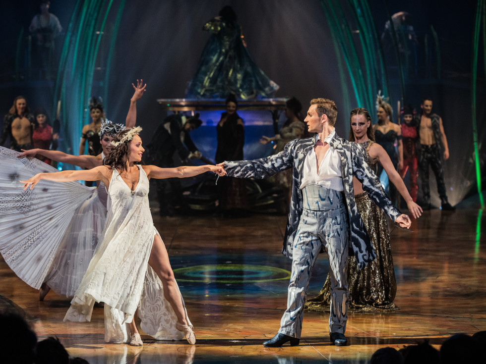 Cirque Du Soleil Amaluna