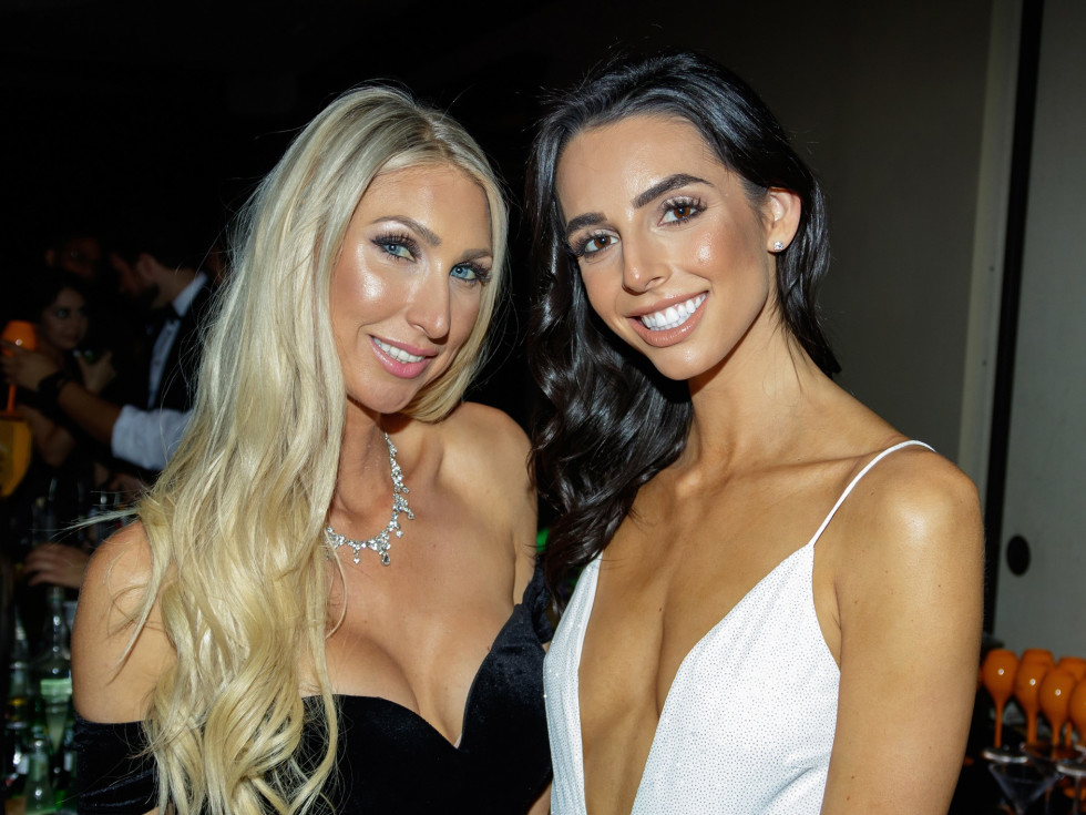 Chelsea Groux, Amanda Paun