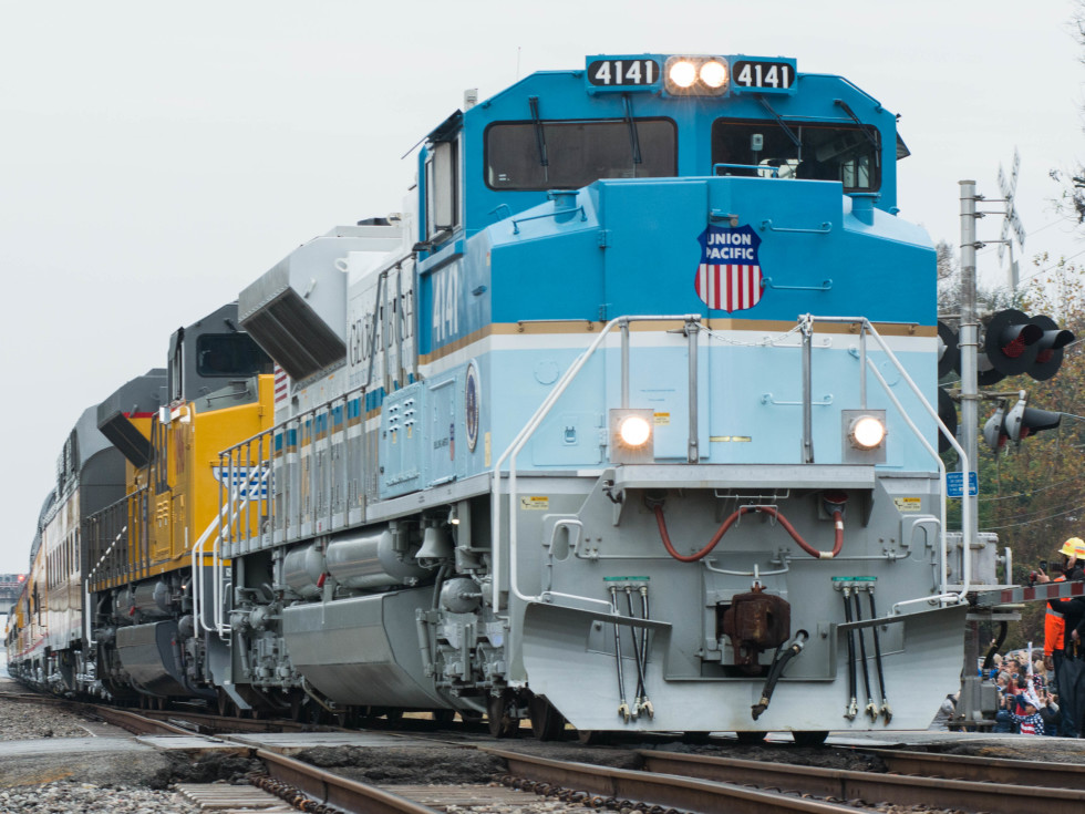 President Bush train 4141 procession Spring