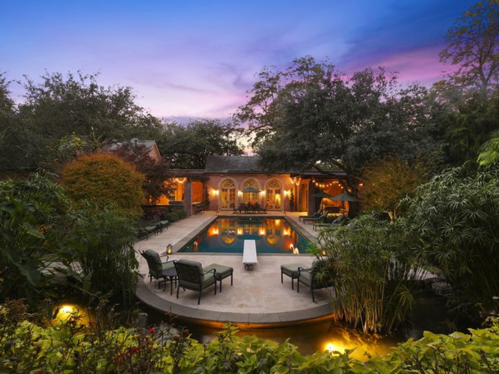 TD Jakes home, 4001 W Lawther Dr