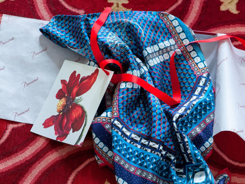 Baccarat scarf